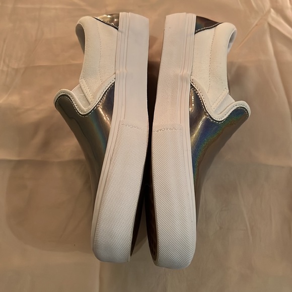 Women’s Vans Slip Ons - Picture 3 of 7